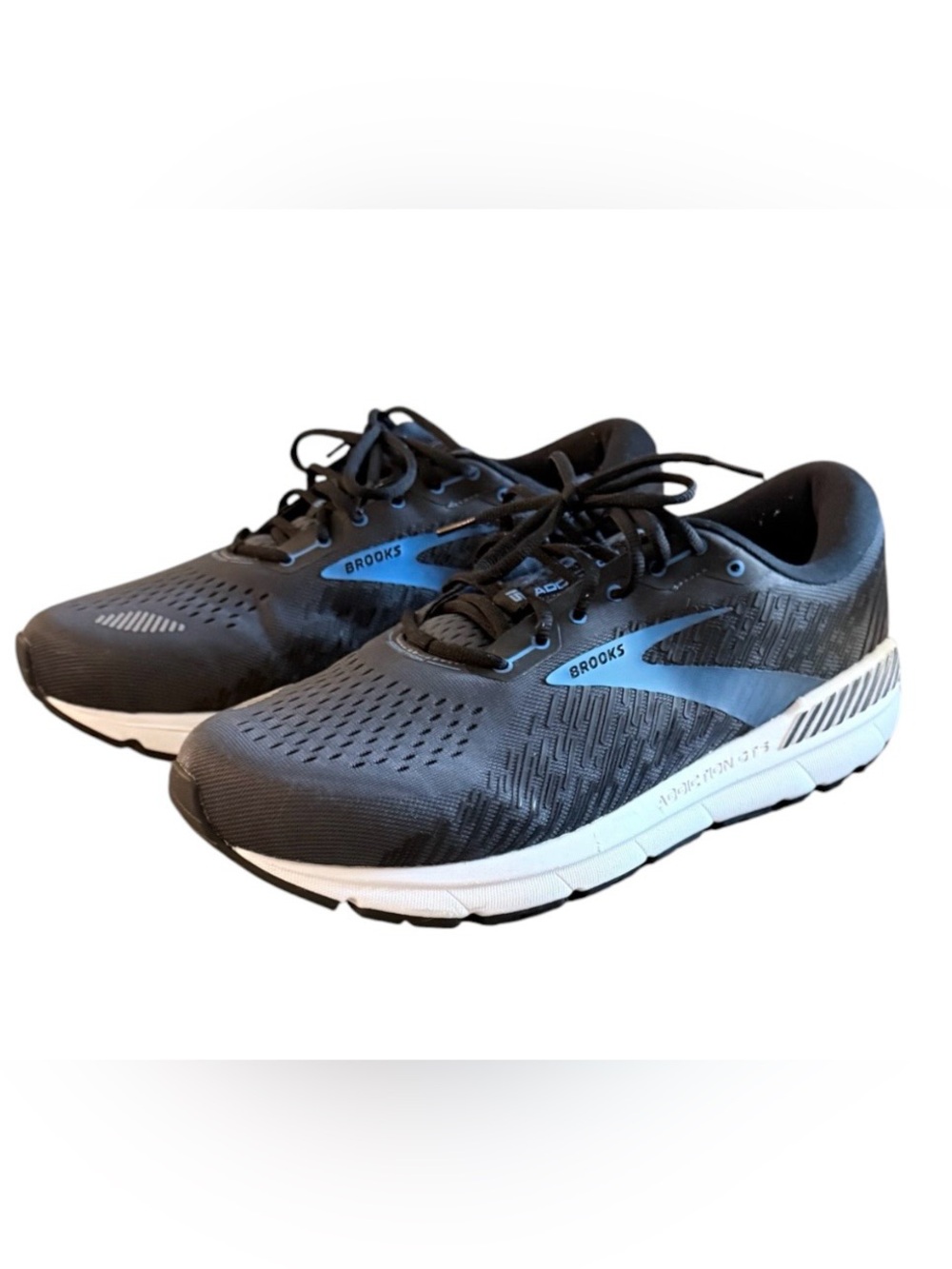 Brooks Addiction GTS 15 men’s 13 mesh black athletic shoes with a blue logo.